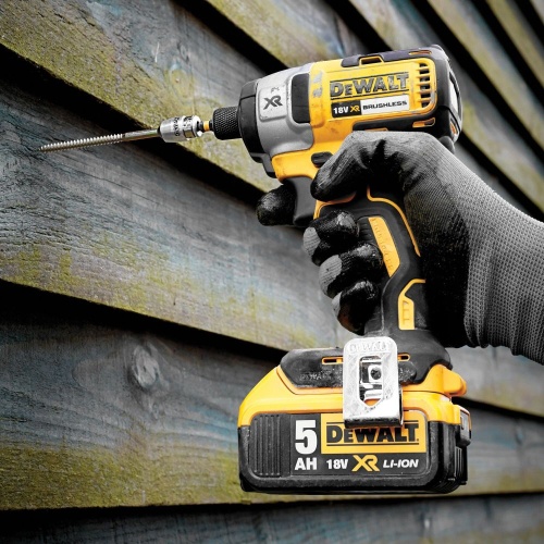 Аккумуляторный винтоверт DEWALT DCF887P2, 18В, 205 Нм, с 2 АКБ 5 Ач и ЗУ, в кейсе (DCF887P2-QW) фото 5