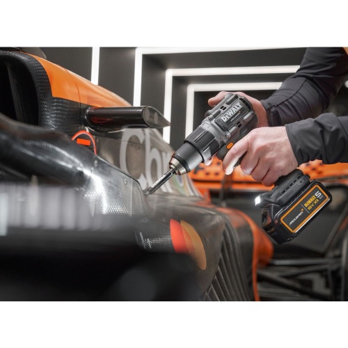 Ударная дрель-шуруповерт DEWALT McLaren Limited Edition DCD85MM2T, 18 В, 2000 об/мин, с 2 АКБ 4 Ач и ЗУ, в кейсе TSTAK фото 2