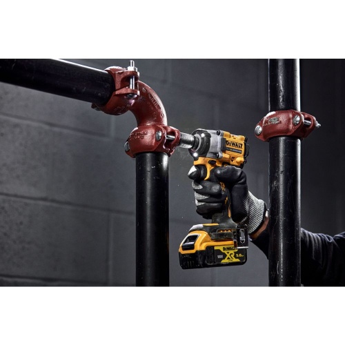 Аккумуляторный гайковерт DEWALT DCF923N, 18 В, 610 Нм, 3550 уд/мин, без АКБ и ЗУ (DCF923N-XJ) фото 2 Аккумуляторный гайковерт DEWALT DCF923N, 18 В, 610 Нм, 3550 уд/мин, без АКБ и ЗУ (DCF923N-XJ) фото 2