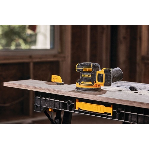 Аккумуляторная эксцентриковая шлифмашина DEWALT DCW210NT, 18 В, 125 мм, 12000 кол/мин, без АКБ и ЗУ, в кейсе TSTAK фото 7 Аккумуляторная эксцентриковая шлифмашина DEWALT DCW210NT, 18 В, 125 мм, 12000 кол/мин, без АКБ и ЗУ, в кейсе TSTAK фото 7