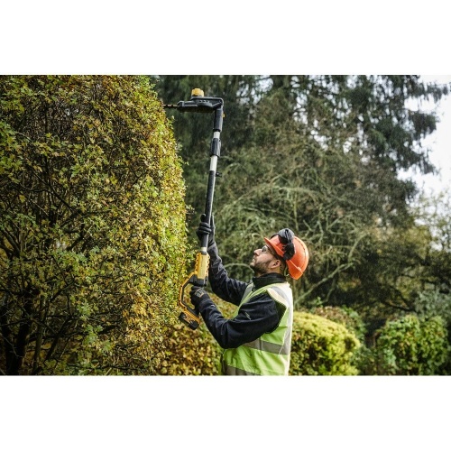 Аккумуляторный кусторез-высоторез DEWALT DCMPH566N, 18 В, 55 см, 2800 ход/мин, без АКБ и ЗУ (DCMPH566N-XJ) фото 2 Аккумуляторный кусторез-высоторез DEWALT DCMPH566N, 18 В, 55 см, 2800 ход/мин, без АКБ и ЗУ (DCMPH566N-XJ) фото 2