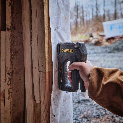 Степлер DEWALT DWHT80276-0, с карбоновым корпусом, для скоб и шпилек фото 7 Степлер DEWALT DWHT80276-0, с карбоновым корпусом, для скоб и шпилек фото 7