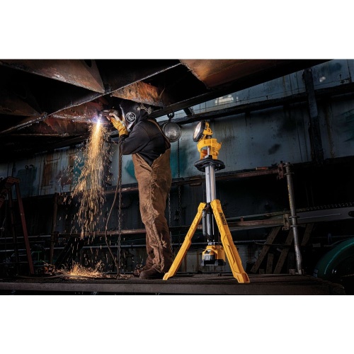 Аккумуляторная мачта освещения DEWALT DCL079, 18 В, 3000 лм, без АКБ и ЗУ (DCL079-XJ) фото 4