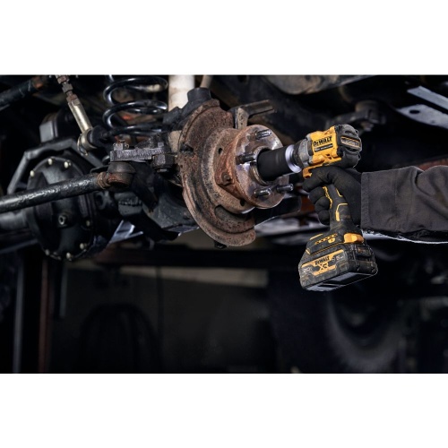 Аккумуляторный гайковерт DEWALT DCF921P2G, 18 В, 610 Нм, 3550 уд/мин, с 2 АКБ 5 Ач и ЗУ, в чехле (DCF921P2G-QW) фото 6