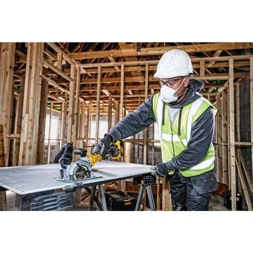 Аккумуляторная дисковая пила DEWALT DCS571N, 20 В, 115 мм, 4500 об/мин, без АКБ и ЗУ (DCS571N-XJ-A9) фото 3
