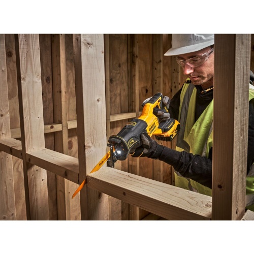Аккумуляторная сабельная пила DEWALT DCS382N, 18 В, 3200 ход/мин, 28.6 мм, без АКБ и ЗУ (DCS382N-XJ) фото 2