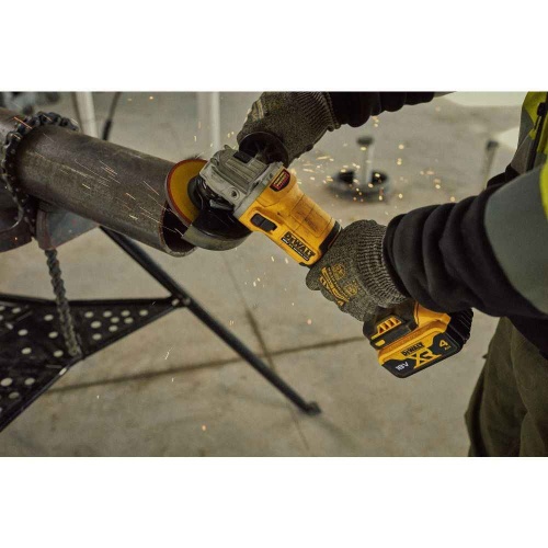 Аккумуляторная угловая шлифмашина DEWALT DCG407N, 18 В, 125 мм, 9000 об/мин, без АКБ и ЗУ (DCG407N-XJ) фото 2 Аккумуляторная угловая шлифмашина DEWALT DCG407N, 18 В, 125 мм, 9000 об/мин, без АКБ и ЗУ (DCG407N-XJ) фото 2
