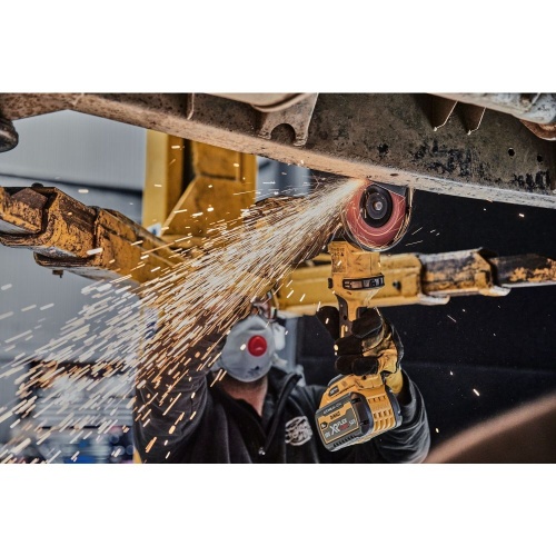 Аккумуляторная угловая шлифмашина DEWALT DCG418Y1, 54 В, 125 мм, 9000 об/мин, с АКБ 2 Ач и ЗУ (DCG418Y1N-XJ) фото 2