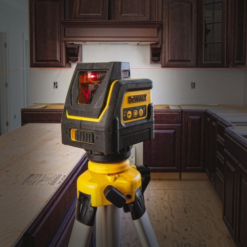 Самовыравнивающийся линейный КРАСНЫЙ лазерный уровень DEWALT DW0811 фото 5 Самовыравнивающийся линейный КРАСНЫЙ лазерный уровень DEWALT DW0811 фото 5